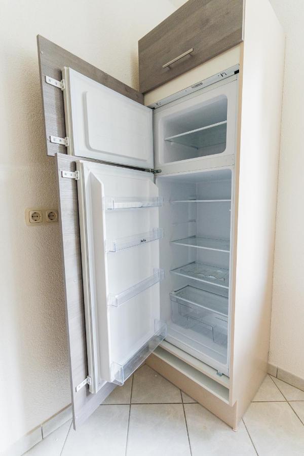 Appartment In Den Weinbergen Bei Mainz - Mit 2X Doppelzimmern, 1X Grosses Wohnzimmer, Bad & Kueche Stadecken-Elsheim Exterior photo